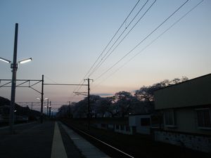 夕暮れのJR船岡駅.jpg